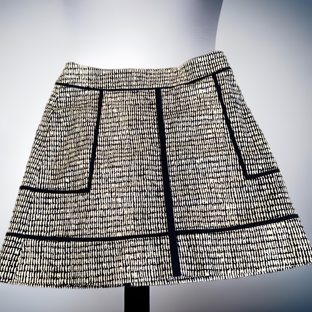 Anne Taylor Mini Skirt (Size 6P)